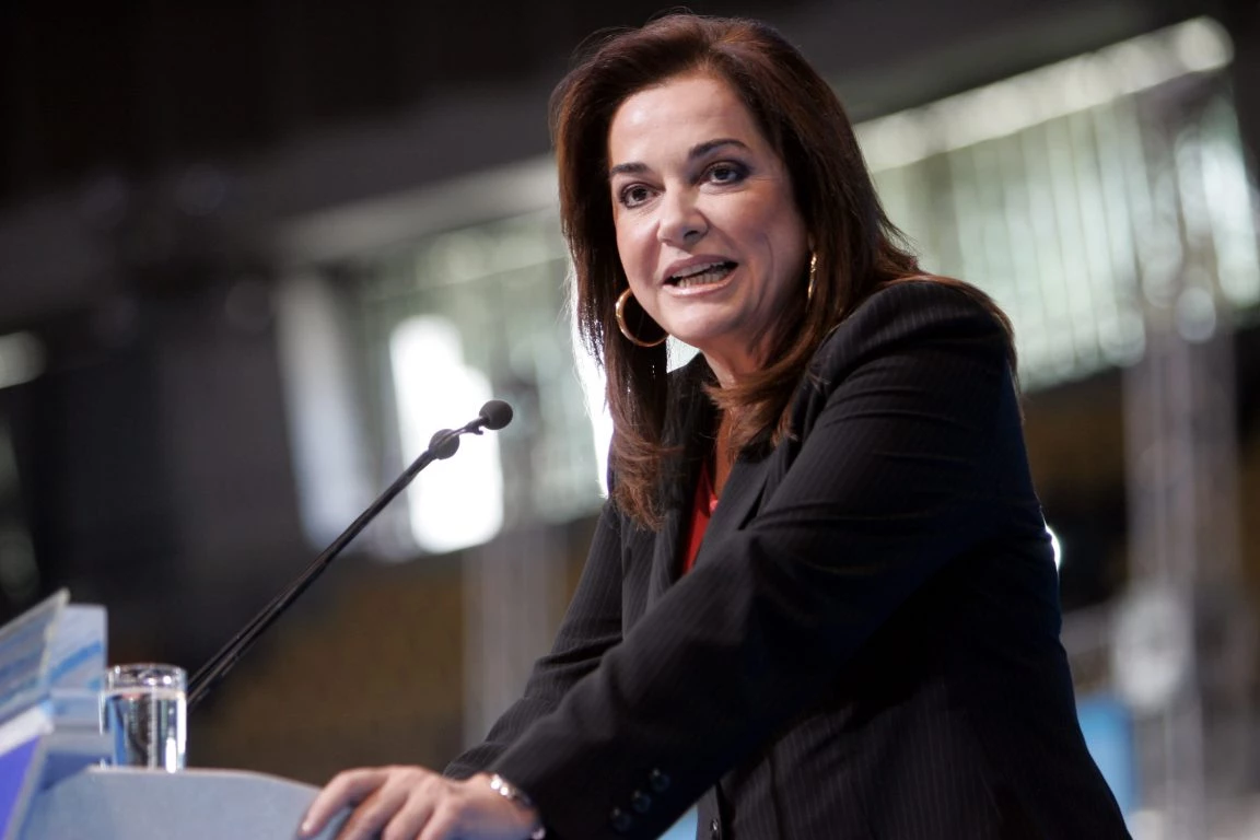 Μπακογιάννη: Χάσαμε 3,5 χρόνια και φορτωθήκαμε 100 δισ. ευρώ